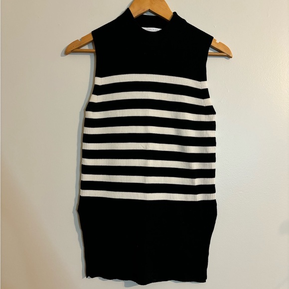 Everlane black and white striped sleeveless sweater - Picture 1 of 7
